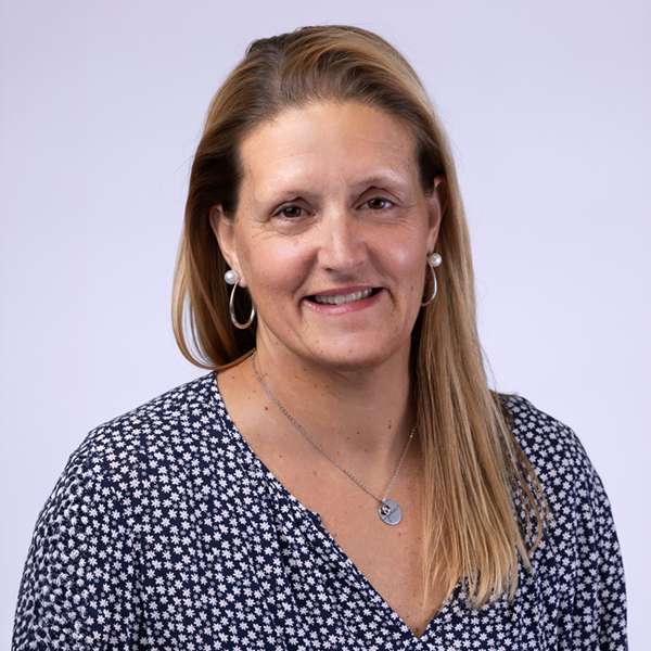 Julie Dussliere (LA’94)